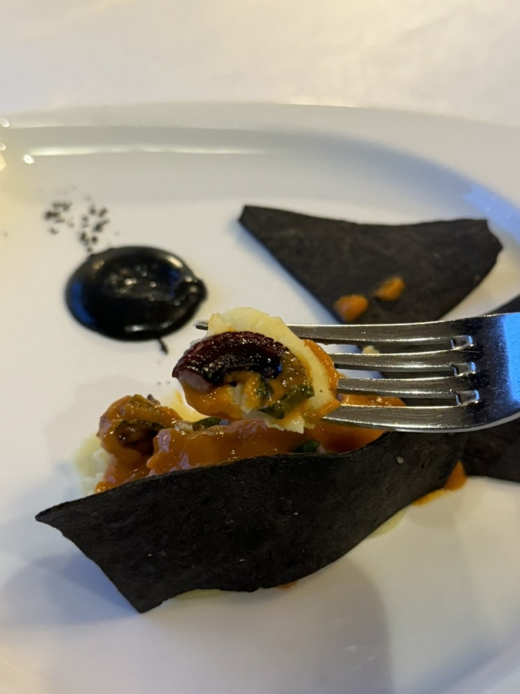  용산 맛집 한강뷰 레스토랑 아이오유 혼자서도 가능한 디너 코스요리 리뷰