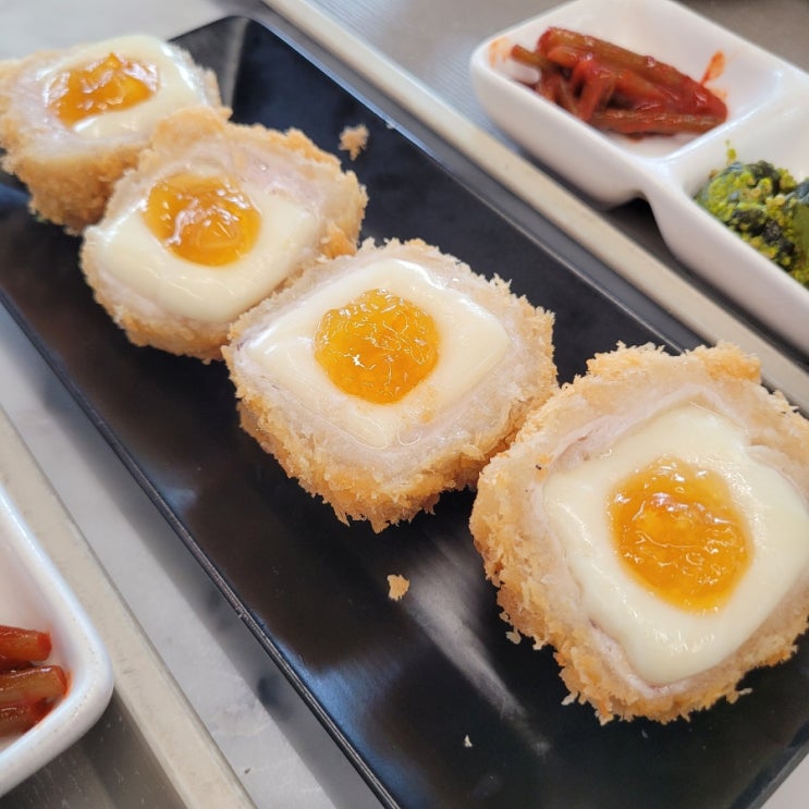  석촌역맛집:[교차점]후기/ 오렌지잼 올라간 돈까스 팔고, 돈까스 맛있어요!!