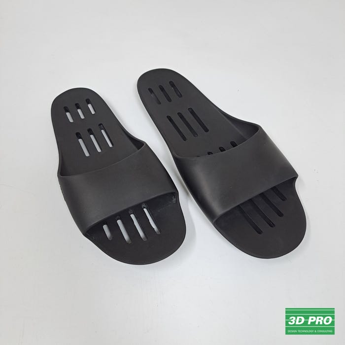  고무 슬리퍼 블랙으로 3D프린팅 출력 제작