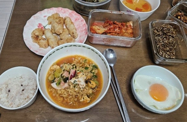 피키를 응원해주시는 "태평"님의 "진라면 약간매운맛" 후기와 에세이