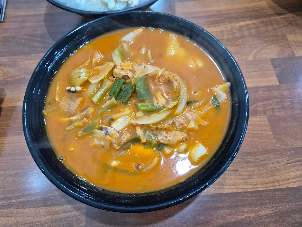 닭에는 수제비지 사진 6