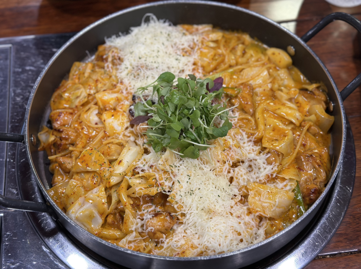  동대문 현대시티아울렛 맛집 계진상 | 합리적인 구성의 닭갈비