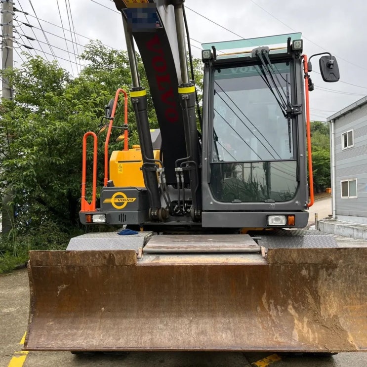 볼보 EW140EPRO 2023년식 1억3400만원 판매합니다. 볼보 EW140EPRO 2023년식 1억3400만원 판매합니다.