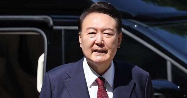 [속보] 내란특검 “윤석열 전 대통령 체포영장 기각... 28일 오전 9시 출석요구“