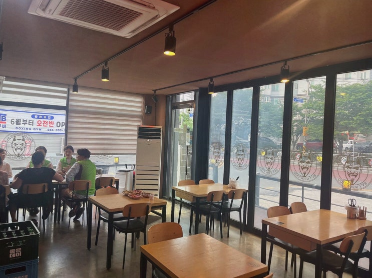  훈연향 가득한 부드러운 족발, 밀양족발 밀양점