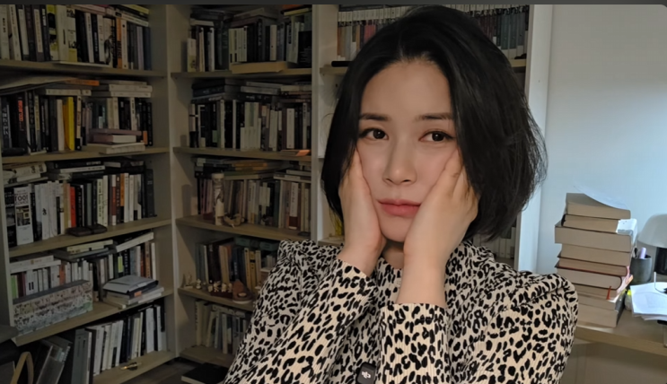  JTBC 한민용 앵커, 임신 중 뉴스 진행으로 경력 단절에 맞서다
