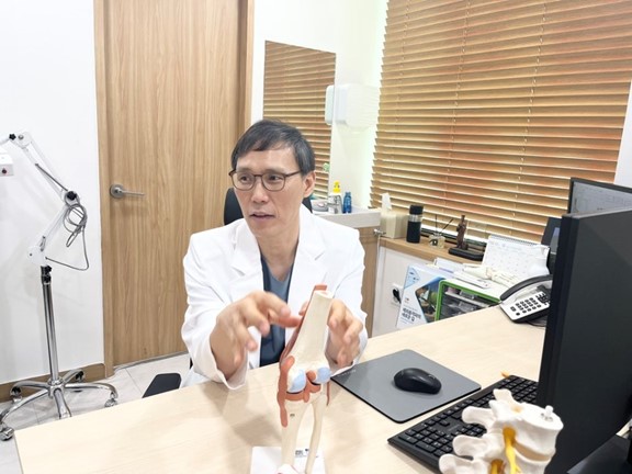Causes of Knee Swelling and Pain: What is Bursitis? — 본문 그림