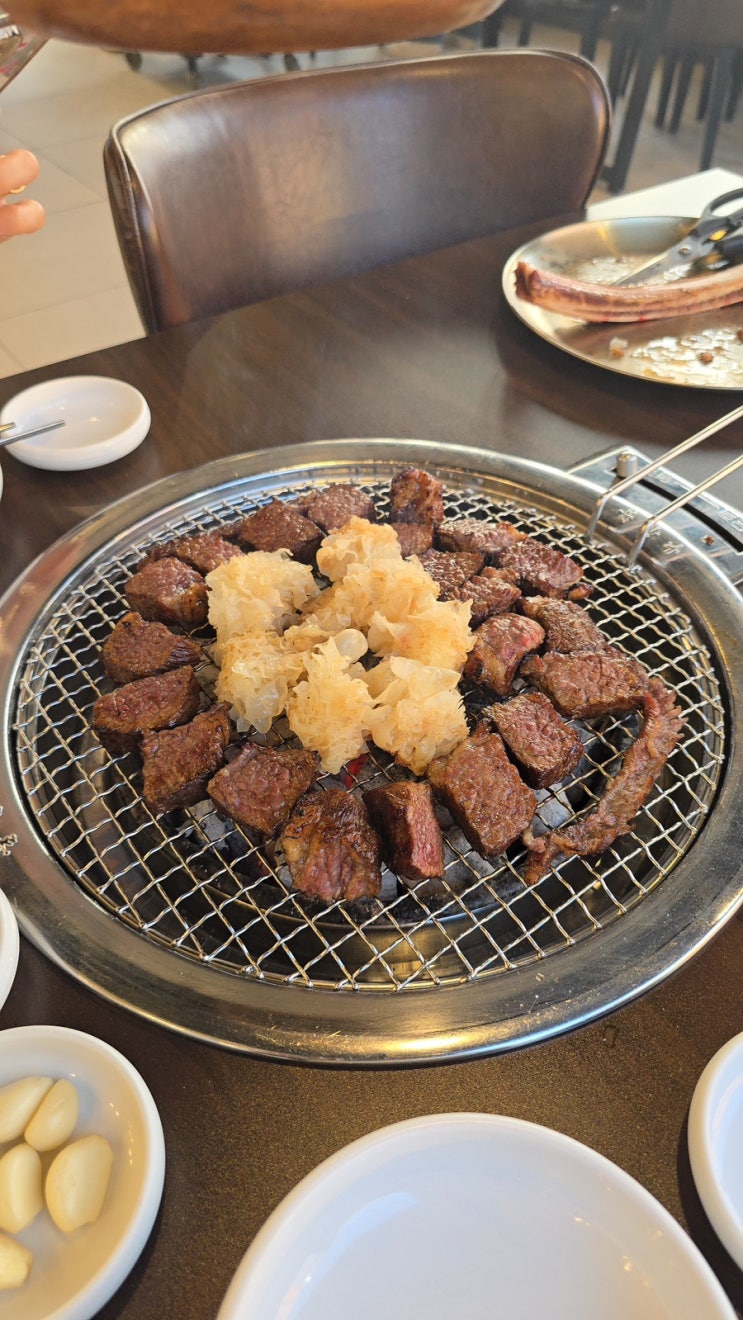  대구 수성못 맛집 본가숯불돼지갈비에서 우대갈비