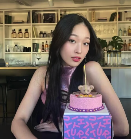 <b>신세계</b> 손녀 연예인 애니 라이브 회장님 인스타 라방 문서윤... 