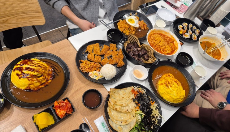  광화문 싸다김밥 후기 | 납작만두 진짜 맛있다!