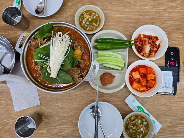  성수 감자탕 맛집 추천! 성수동 소문난 감자탕, 24시간 진한 국물의 끝판왕