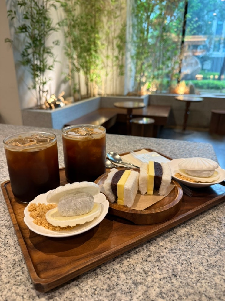  을지로입구역 맛있는 커피와 한국식 디저트, 적당