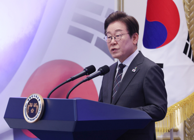  李대통령 "독립운동하면 3대 망한다? 이제 그러지 말아야"
