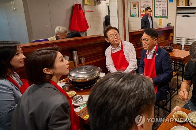 시정연설 마치고 대구탕집 방문…李 "추경 빨리 통과되길"