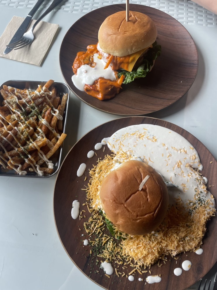  제주 퇴사여행 3일차 아침, 분위기 좋은 수제버거 맛집 판타스틱버거에서 완벽한 시작!
