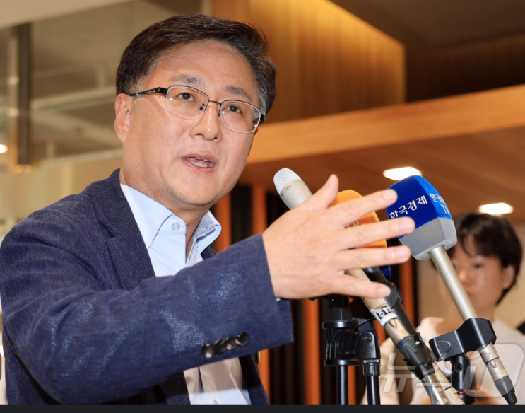 여수 출신 김성환 환경부 <b>장관 후보자 지명</b>을 축하한다