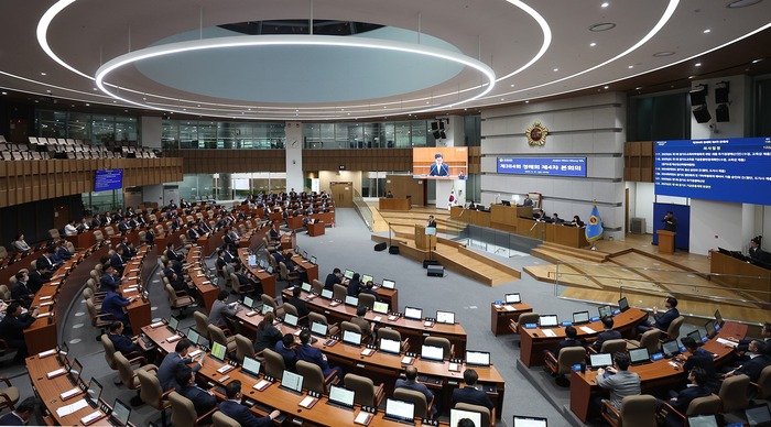 <b>김동연</b> "경기도 추경 도의회 통과 환영...<b>민생경제 회복</b>에 도움... 
