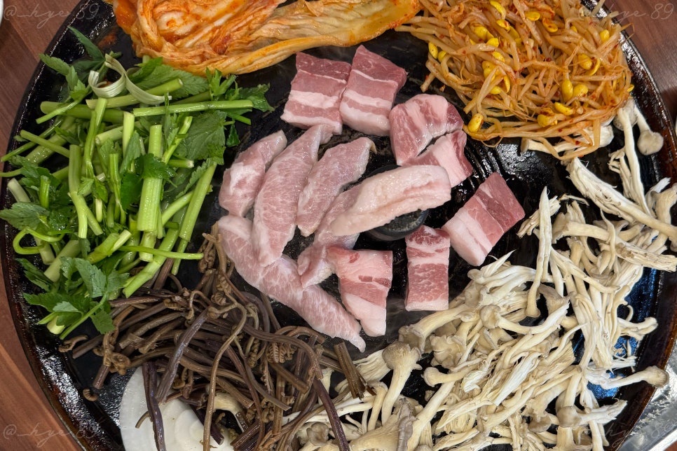 한돼지솥뚜껑생삼겹살 송정점 사진 1