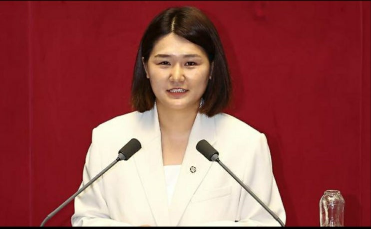 “<b>손솔 의원</b>, 첫 등원부터 <b>이준석 징계 촉구</b>…정치권에 던진... 