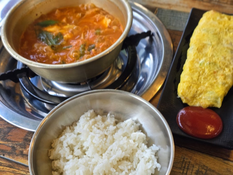  부산 혼밥 가능한 가성비 좋은 김치찌개 찌개밥상구서1번가