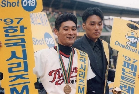  "KT 코치 퇴단 →최강 야구 감독" 이종범, 야구는 계속된다