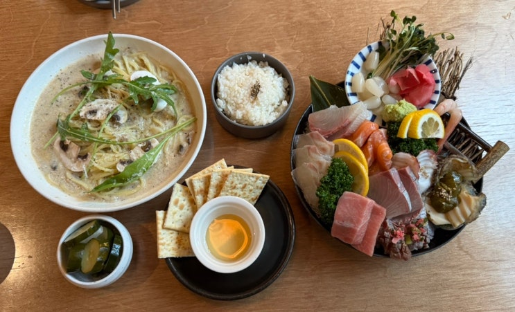  [서울 동대문] 모둠사시미와 머쉬룸 크림 파스타 장안동 맛집 소통 요리주점&화로구이에서 맛도 분위기도 제대로 즐김(Feat.애견동반가능)