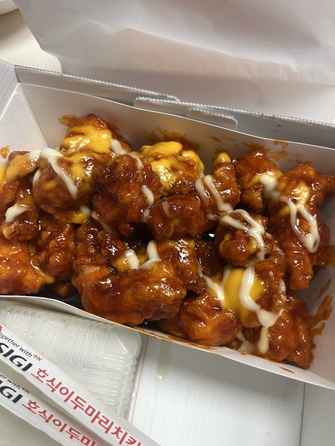 호식이두마리치킨 대학점 사진 2