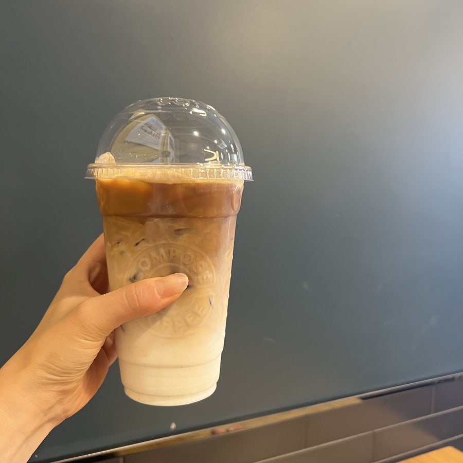 컴포즈커피 장흥중앙로점 사진 5