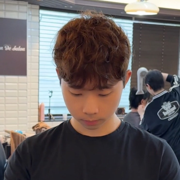  왕십리미용실 맨드살롱왕십리역점 시스루쉐도우펌