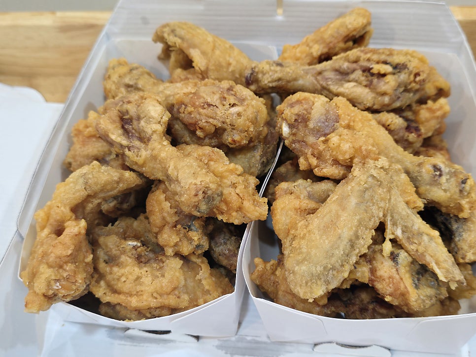 호식이두마리치킨 진월점 사진 1
