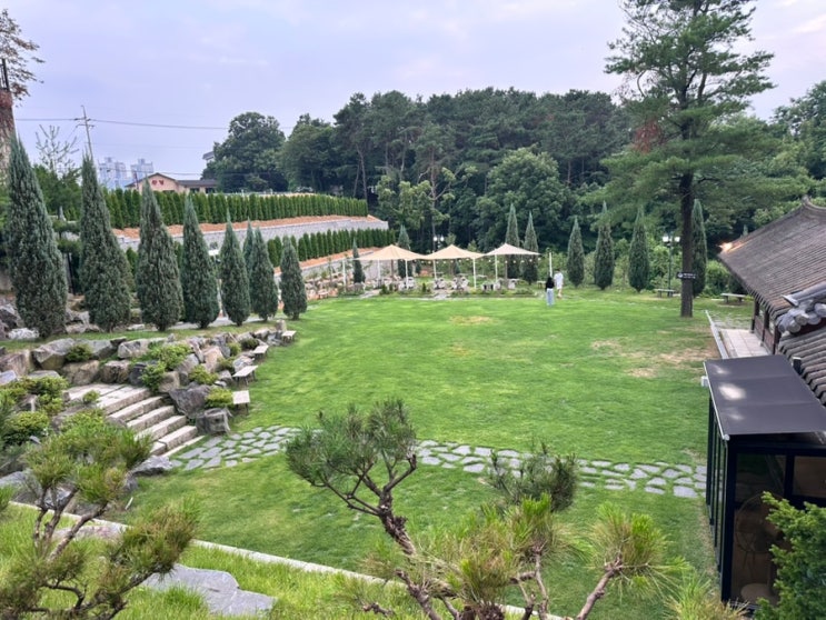  용인 카페 오뜨아르, 정원이 멋있는 용인 대형 한옥카페 브런치 피자도 주차도 가능