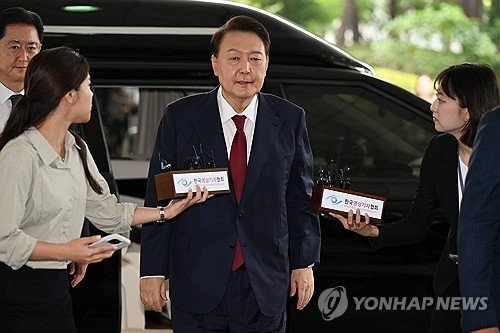 대통령, <b>특검 조사 거부</b> 논란…'불법 체포' 주장과 특검의 강경... 