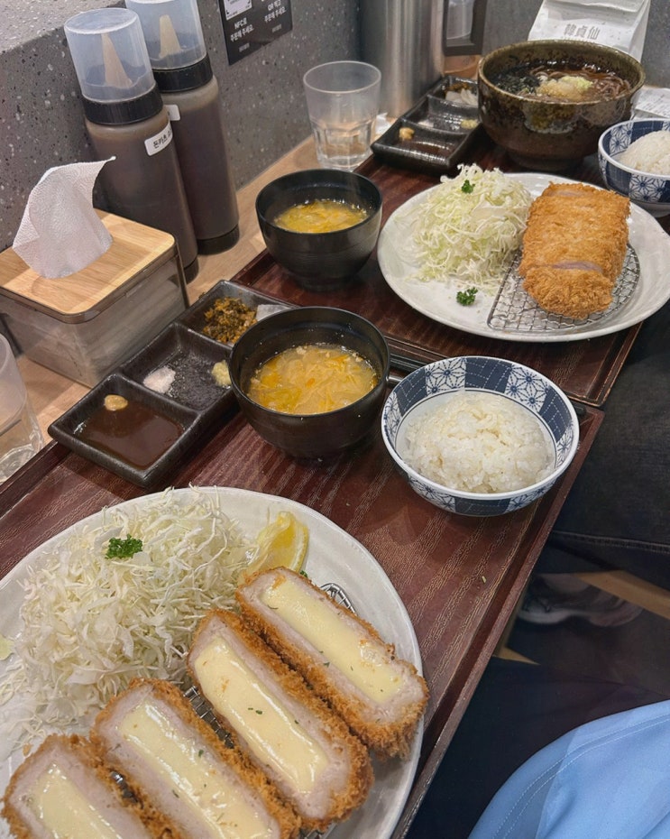  호시카츠 서울역점, 혼밥하기 좋은 식당에서 특별한 경험을 했어요