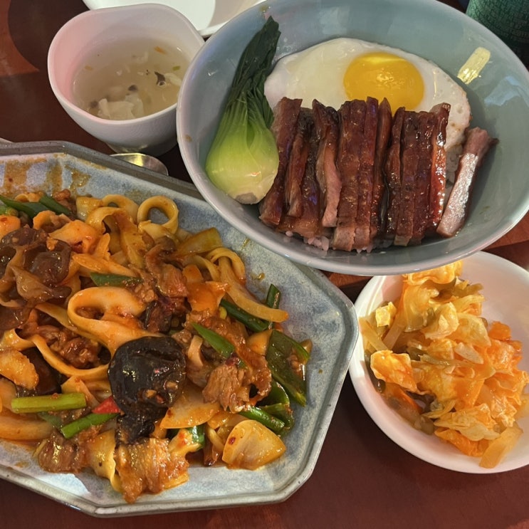  강남역 맛집 신논현 점심 중식당 남소관우육도삭면