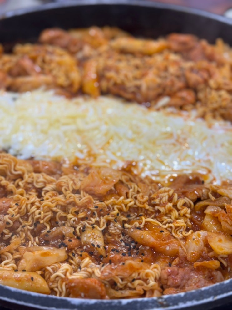 장인닭갈비 대학로점 치즈 폭탄 닭갈비 혜화 대학로 맛집