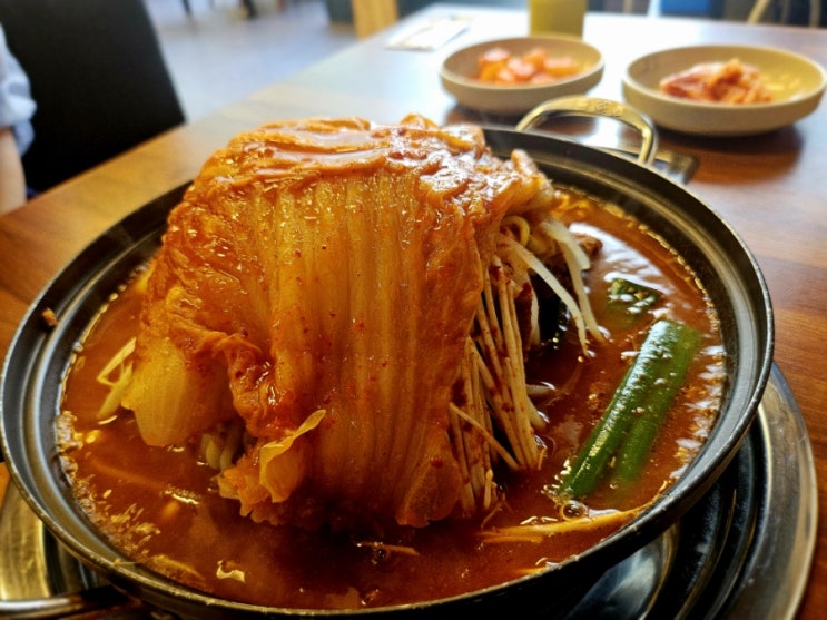  불당동 감자탕 묵은지와 함께하는 노걸대감자탕 불당점