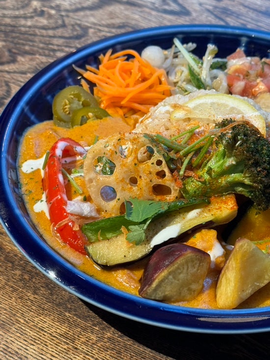  도쿄맛집 | 시모키타자와 레인보우 니지이로 커리 虹色CURRY食堂 리뷰