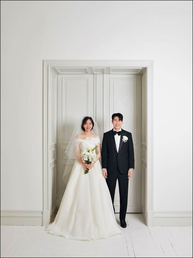 "AOA 완전체" 눈물의 결혼식 막내 찬미(임도화), 배우 송의환과 결혼 (설현·지민·혜정 총출동)