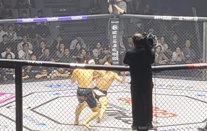 정경미 윤형빈 격투기 승리 밴쯔 꺾고 1R TKO승! 채널 지키고 아이들 앞에서 멋진 아빠 됐다 윤....