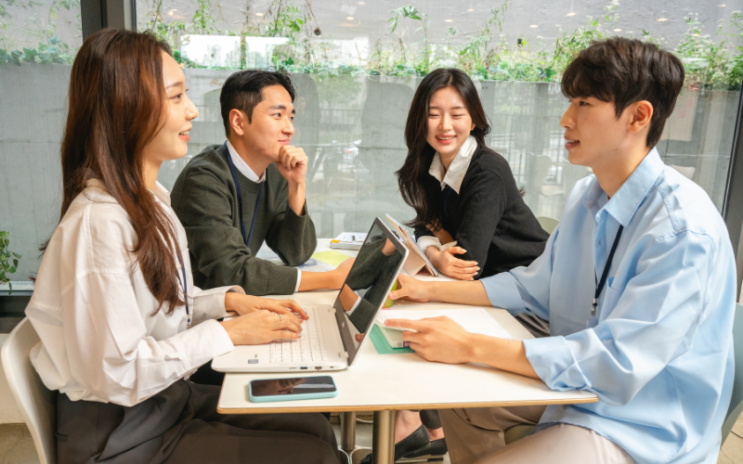  잘난 것도 없어 보이는데 돈이 붙는 사람들의 특징 4가지