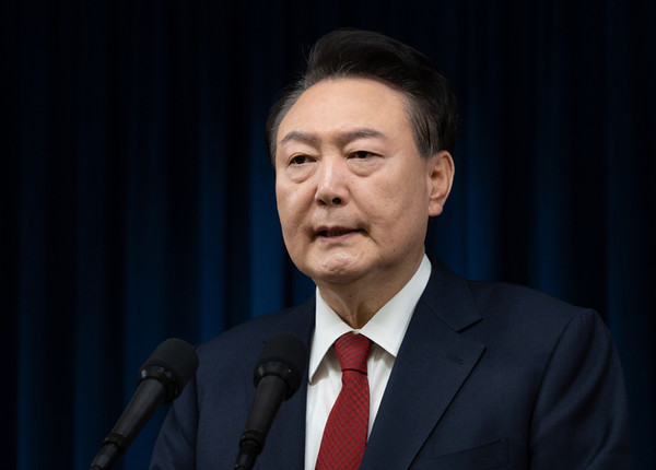 '<b>내란특검</b> 조사 귀가' <b>윤석열</b> 전 대통령, 조은석 <b>특검</b>팀과 첫... 