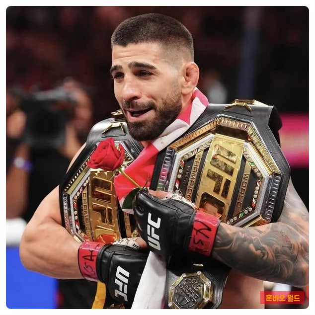<b>토푸리아</b>, <b>UFC</b> 2체급 챔피언... 충격 “<b>올리베이라</b> 1R KO라니!”