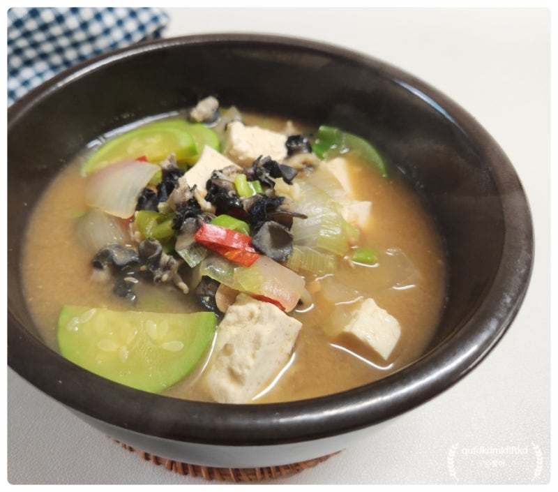우렁이 된장찌개 레시피 | 샘표 토장으로 우렁된장국 만들기 논우렁살 손질 요리
