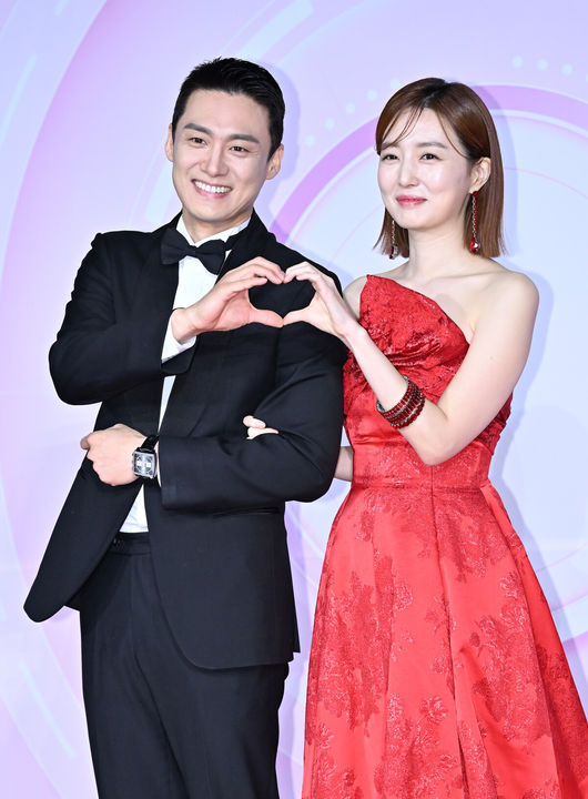 오상진 <b>김소영</b> 부부, 한강뷰 아파트 떠나다