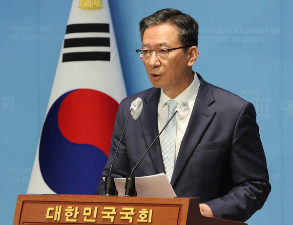 '<b>검찰 개혁</b> 리더' 지명된 <b>정성호</b>, <b>개혁</b> 성공 이룰까?