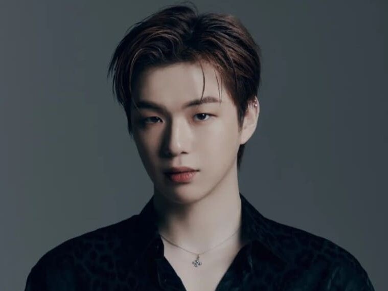 강다니엘 군대 스우파 논란 해명 본명 소속사 프로필 MBTI 가족 학력 데뷔 지효 결별 여자친구