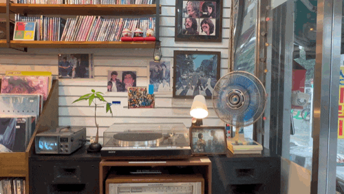  종로 레코드샵 '서울레코드' 레트로 스타일의 LP 바이닐 샵, 청음 가능