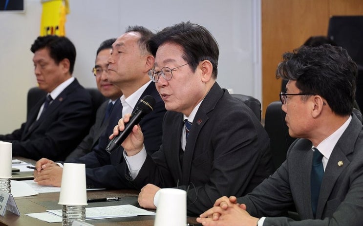 왜 벤츠 타는 사장은 빚 탕감 아반떼 타는 직장인 외면해 민생회복지원금