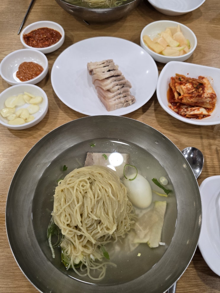  (진미평양냉면, 델꼬또네) 짭짤한 육향의 유혹, 진미평양냉면 & 강남구청역 감성 에스프레소바 '델꼬또네' 완벽 코스! (내돈내산 솔직 리뷰)