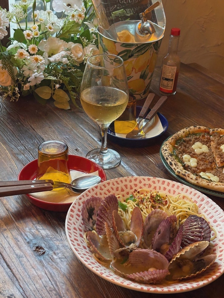  플르서라구뜨, 성수동 맛집에서 특별한 데이트를 즐겨보세요!